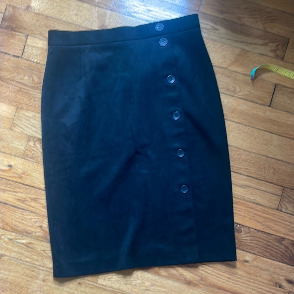 H&M Black Button-Down Skirt